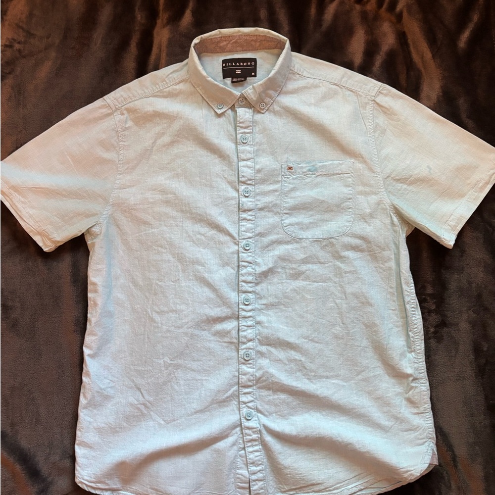 Billabong light blue Men's White Short Sleeve dress Shirt